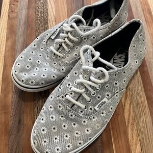 Vans Chambray Floral Lo Pro Shoes women 6 Black white gray flowers daisy